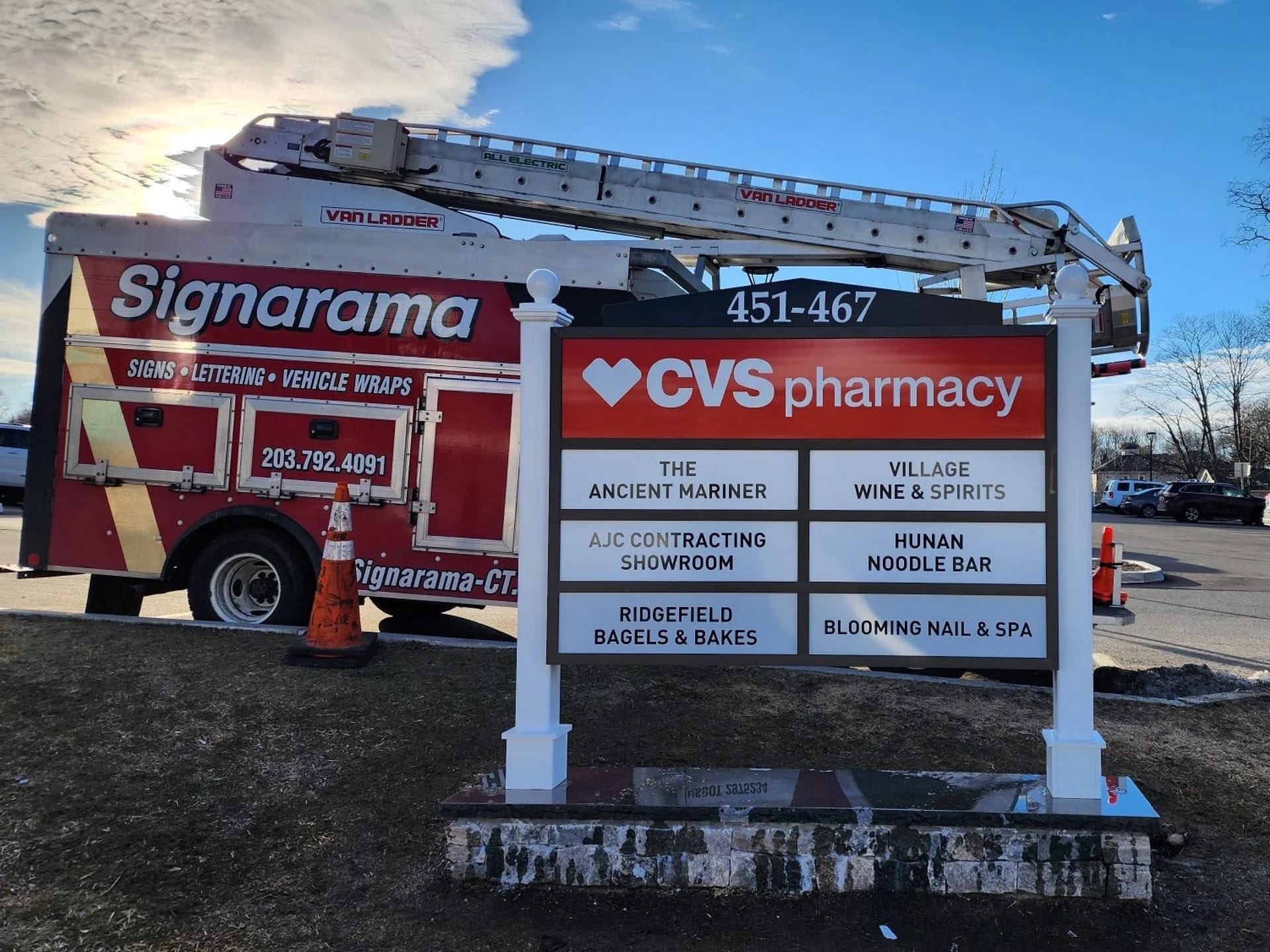 Benefits of Monument Signs for Businesses