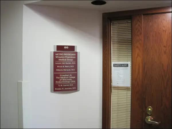 Directional Sign10