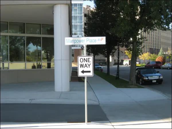 Directional Sign18