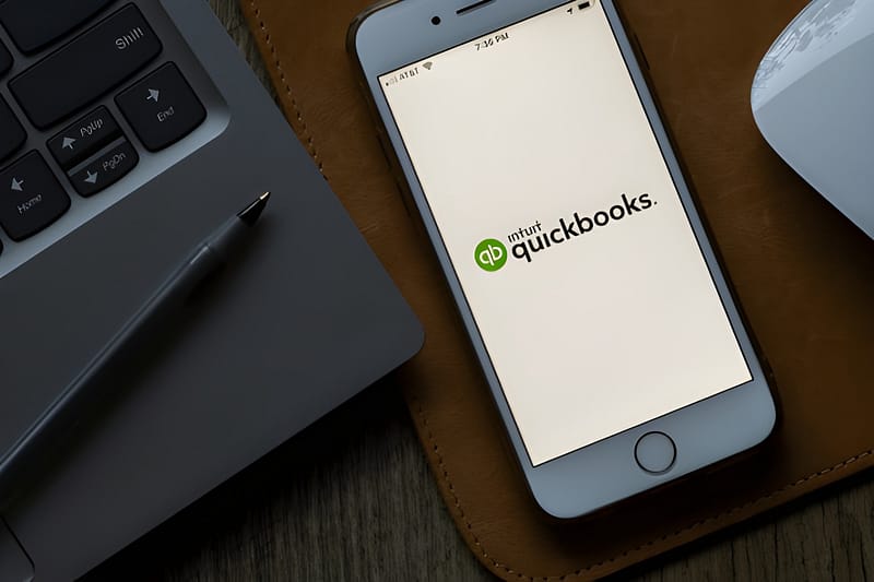 QuickBooks payment integration for automated invoicing and online payments