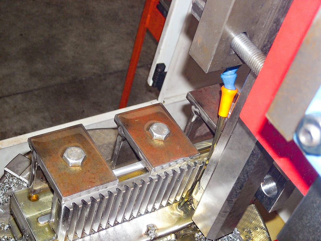 Broaching Technologies | Keyway Broaching Machine & Spline Broaching Examples